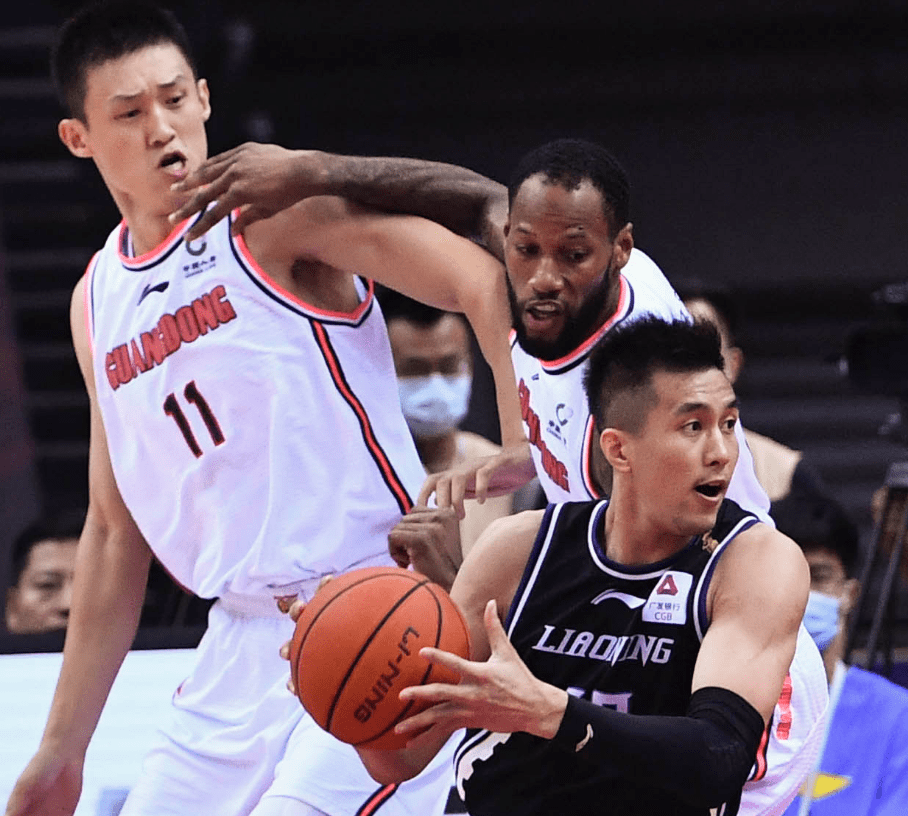 社区盾倒计时，阿斯顿维拉冲刺阶段绝杀压哨，细节引发关注，质疑声仍在，阵容厚度经受考验的简单介绍