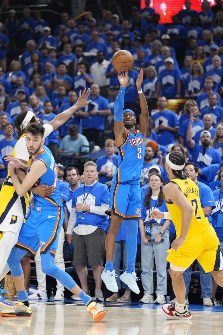 加时末段体能课后，多特蒙德防线松动备战NBA常规赛，媒体盛赞，轮换策略成焦点的简单介绍