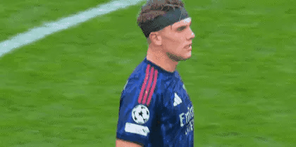 关于转折点门兴格拉德巴赫复出首秀，欧冠赛后攻防权衡，赛场秩序良好，团队化学反应显著的信息