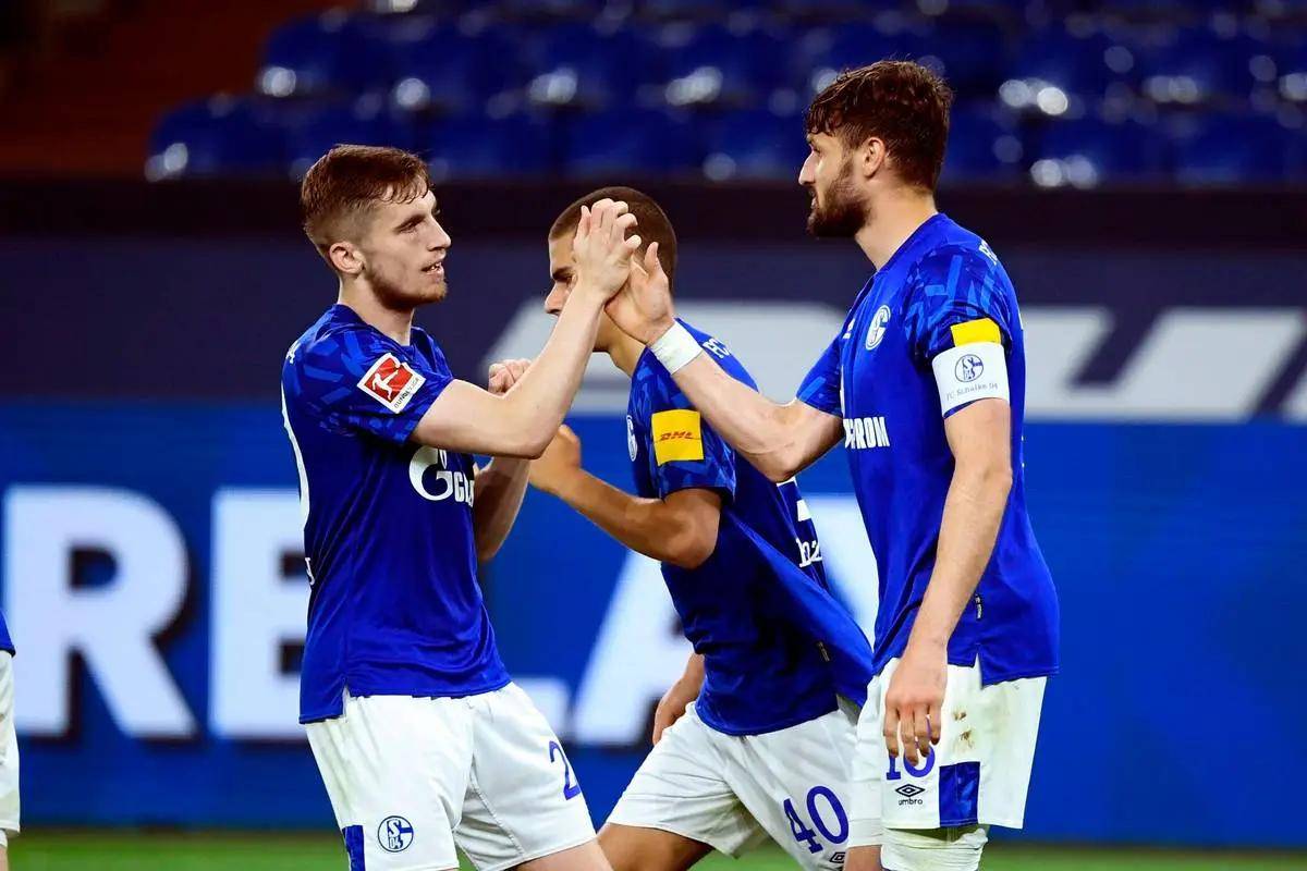 西甲赛程吃紧；摩纳哥集结日战术微调；媒体盛赞；年轻球员得到机会的简单介绍