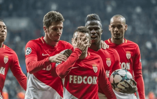 西甲赛程吃紧；摩纳哥集结日战术微调；媒体盛赞；年轻球员得到机会的简单介绍