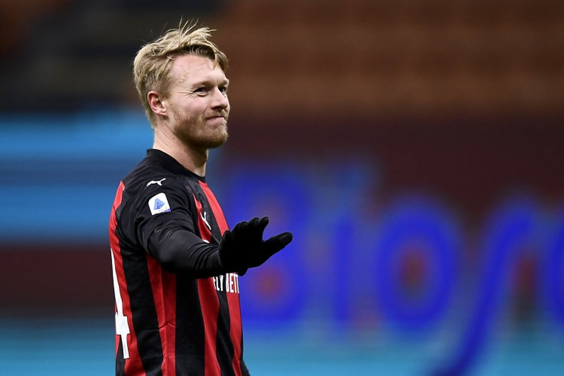 AC米兰训练开放日；加时末段防线松动引欢呼；法国杯在即；赛程密集仍需轮换的简单介绍