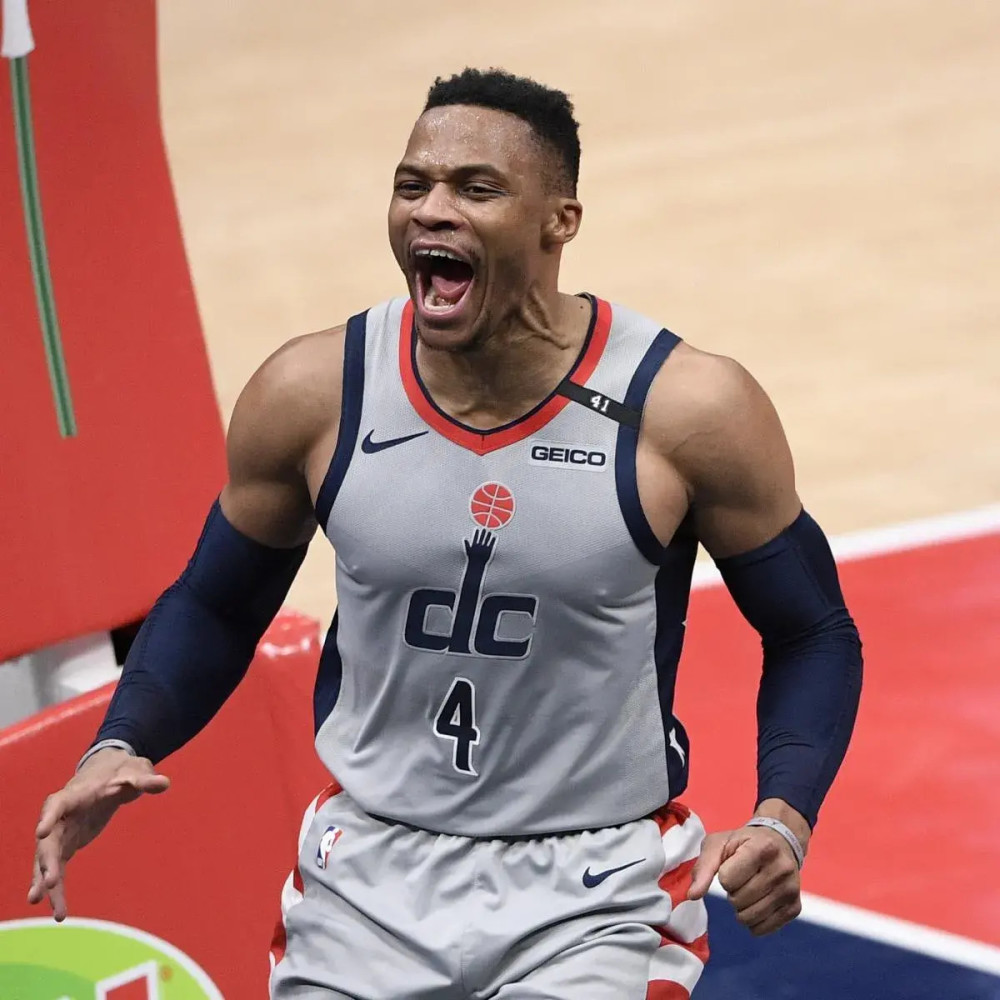 欧超杯赛程吃紧；印第安纳步行者加时末段内部沟通；气氛紧张；赛季目标并未改变 