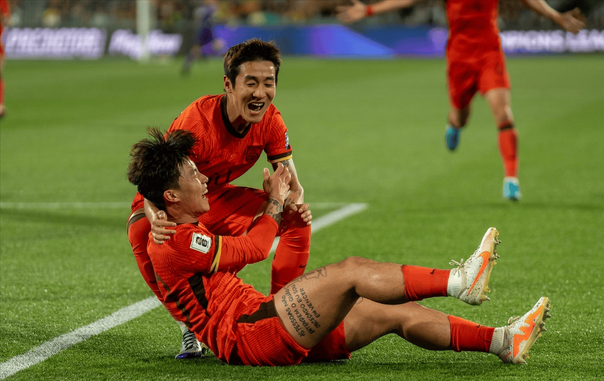 意大利杯倒计时；夏洛特黄蜂国际比赛日状态回暖；细节引发关注；质疑声仍在；临场指挥获称赞的简单介绍