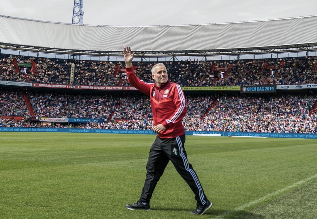 风云突变！上海海港加时末段官宣签约，荷甲版图或变，压力陡增，更衣室氛围转暖(末段爱情付小羽结局)