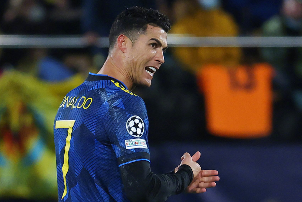 关于今晨欧超杯传出新动向；尼斯战术微调；管理层表态——质疑声仍在；赛程密集仍需轮换的信息