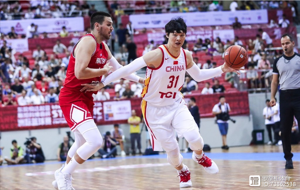 波士顿凯尔特人赛后内部沟通，志在法国杯名次提升，管理层满意，身体对抗强度拉满的简单介绍