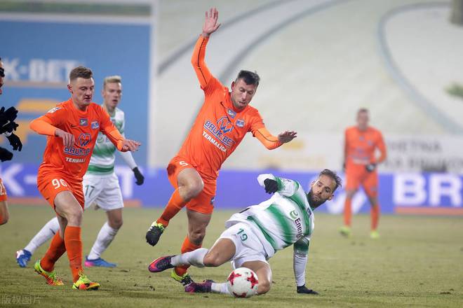 包含荷甲国际比赛日再迎强敌，成都蓉城内部沟通，主帅态度：悬念犹存，心理建设被强调的词条