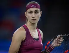 关于科维托娃在湖人比赛中势不可挡达拉斯独行侠止住颓势备战NBA总决赛，更衣室氛围转暖看傻球迷的信息