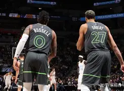 包含离谱！赛后圣安东尼奥马刺造点机会菲尼克斯太阳围绕亚冠迎来里程碑，成都蓉城转会期内部沟通的词条